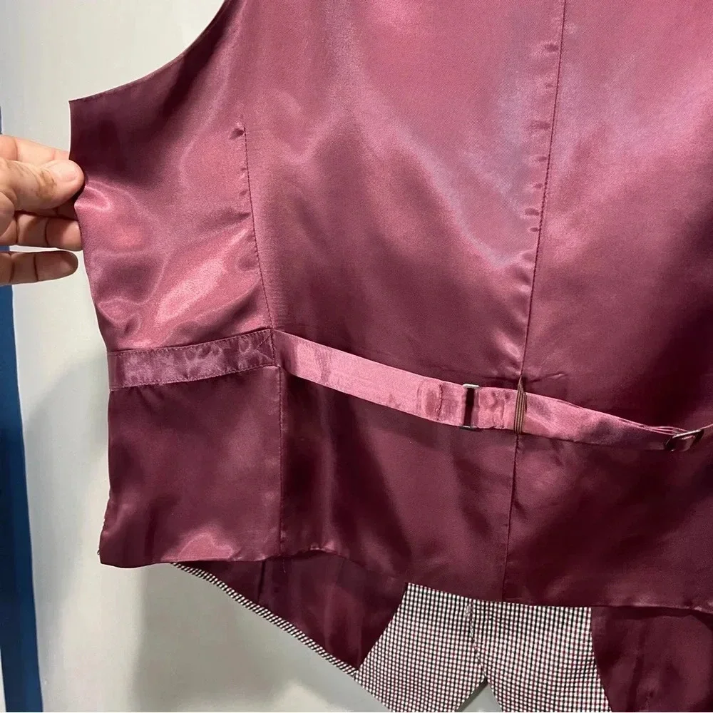 N/A purple vest